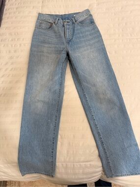 Aritzia Light Blue Straight-Leg Women's Jeans